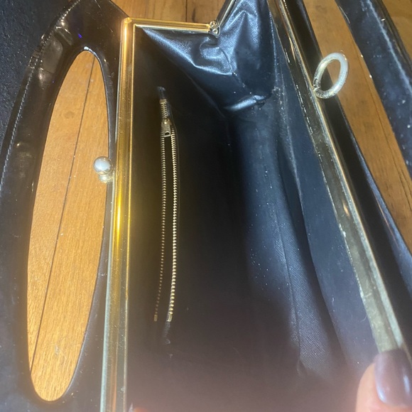 Vtg. Patent Leather oblong handbag circa 1961 - Picture 4 of 7